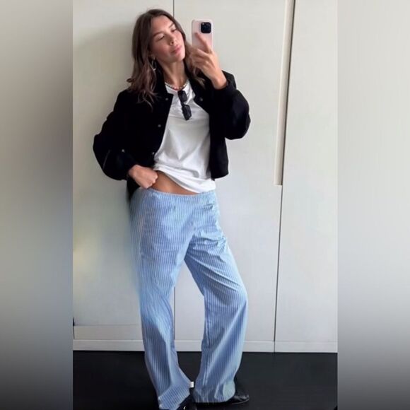 VINCE Pleated woven linen blend wide-leg pants in blue stripe - Picture 11 of 14